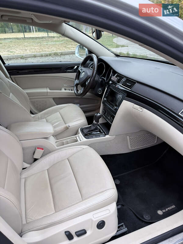 Універсал Skoda Superb 2013 в Ковелі