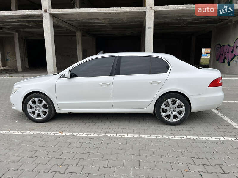 Ліфтбек Skoda Superb 2013 в Тернополі