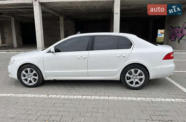 Ліфтбек Skoda Superb 2013 в 