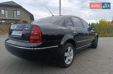 Лифтбек Skoda Superb 2002 в 