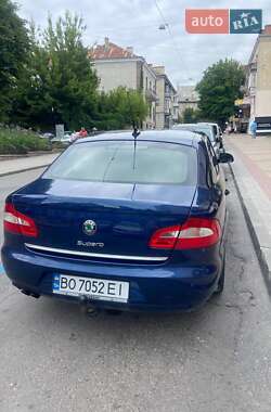 Лифтбек Skoda Superb 2009 в 
