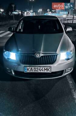 Skoda Superb 2011