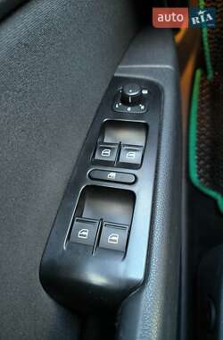 Лифтбек Skoda Superb 2011 в 