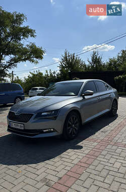 Лифтбек Skoda Superb 2016 в 