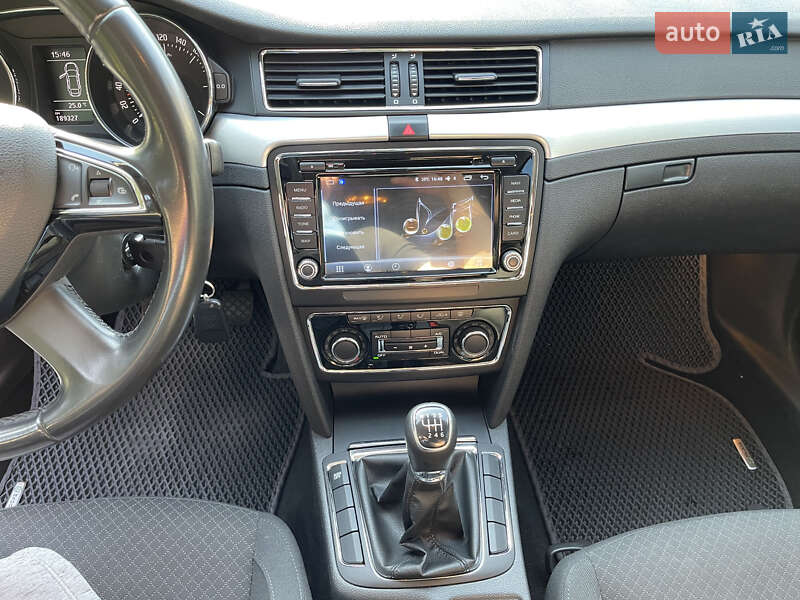 Лифтбек Skoda Superb 2013 в Киеве