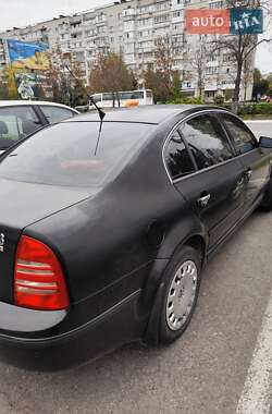 Ліфтбек Skoda Superb 2004 в  фото 7 Ліфтбек Skoda Superb 2004 в