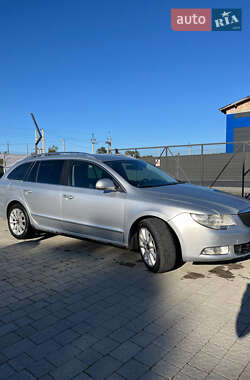 Skoda Superb 2011