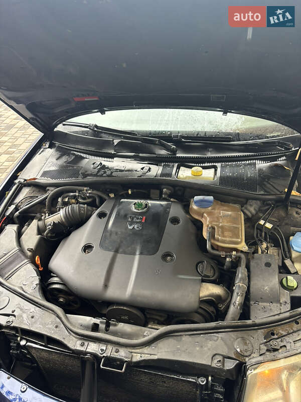 Лифтбек Skoda Superb 2002 в Звягеле