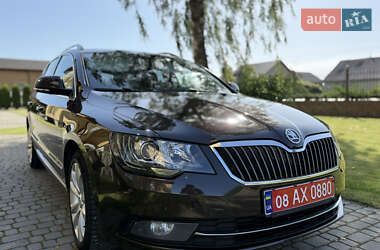 Універсал Skoda Superb 2014 в  фото 24 Універсал Skoda Superb 2014 в