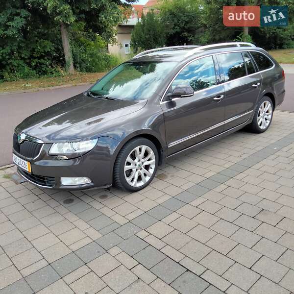 Универсал Skoda Superb 2010 в Хмельницком