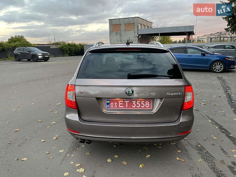 Універсал Skoda Superb 2012 в Рівному