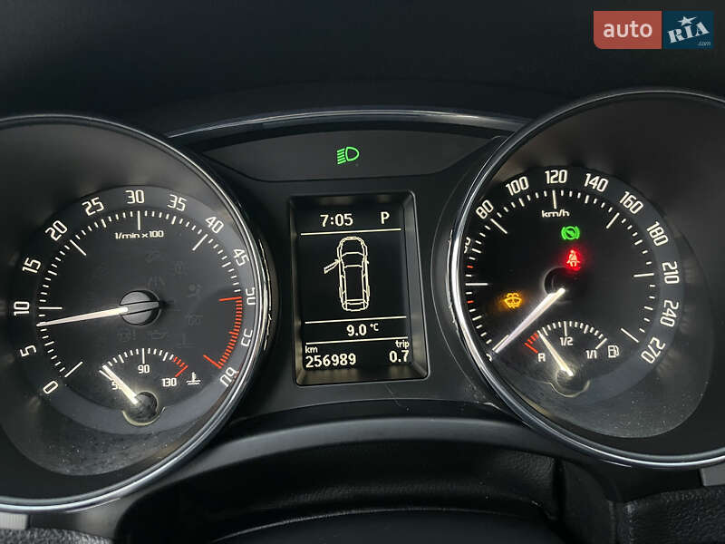 Універсал Skoda Superb 2012 в Рівному