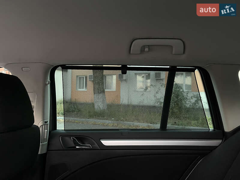 Універсал Skoda Superb 2012 в Рівному