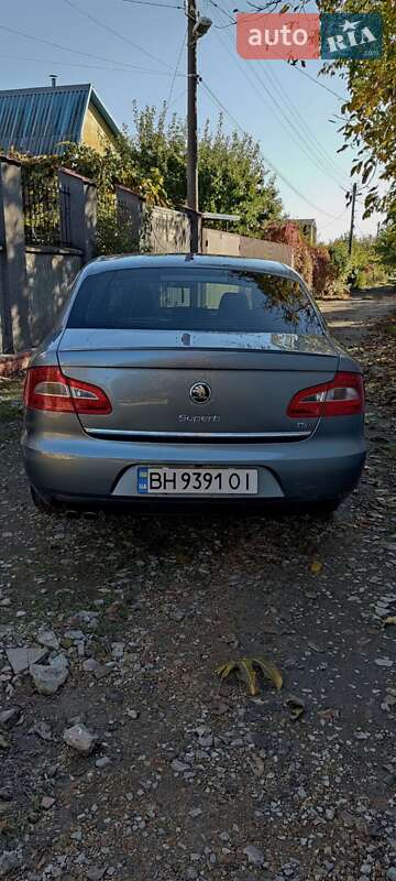 Лифтбек Skoda Superb 2011 в Одессе
