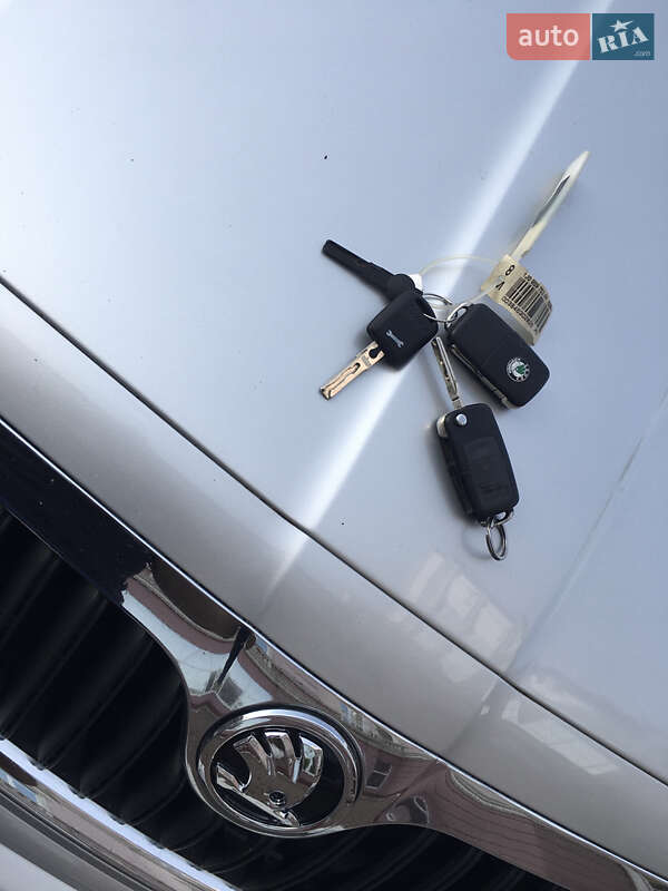 Лифтбек Skoda Superb 2006 в Одессе фото 71 Лифтбек Skoda Superb 2006 в Одессе