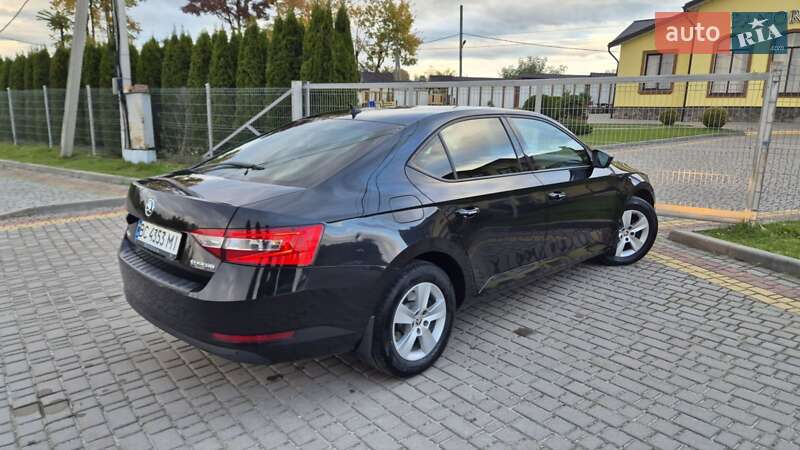 Лифтбек Skoda Superb 2016 в Львове фото 3 Лифтбек Skoda Superb 2016 в Львове