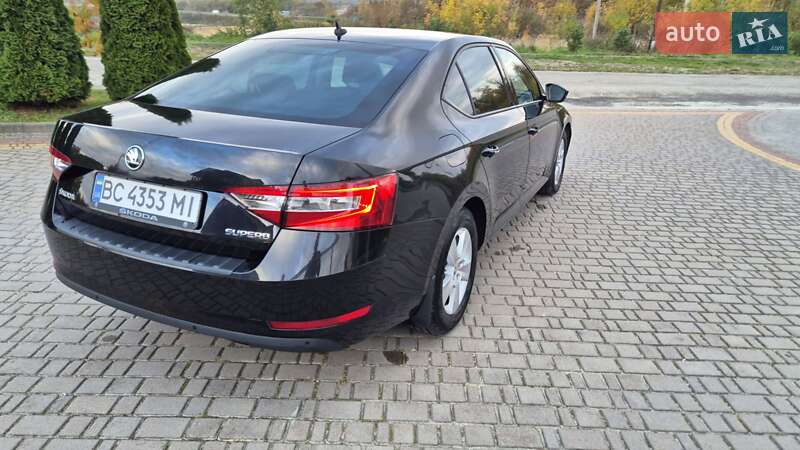 Лифтбек Skoda Superb 2016 в Львове фото 16 Лифтбек Skoda Superb 2016 в Львове