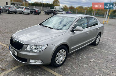 Ліфтбек Skoda Superb 2012 в Мукачевому
