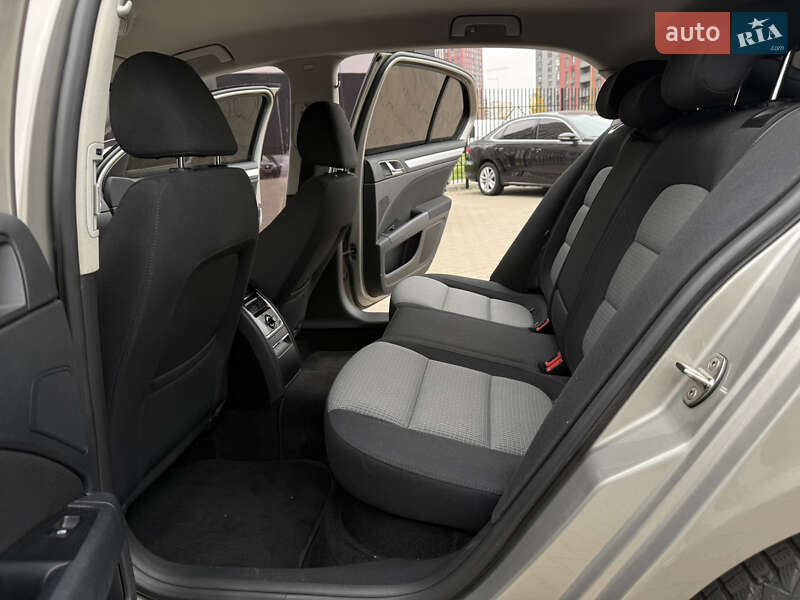 Ліфтбек Skoda Superb 2012 в Києві