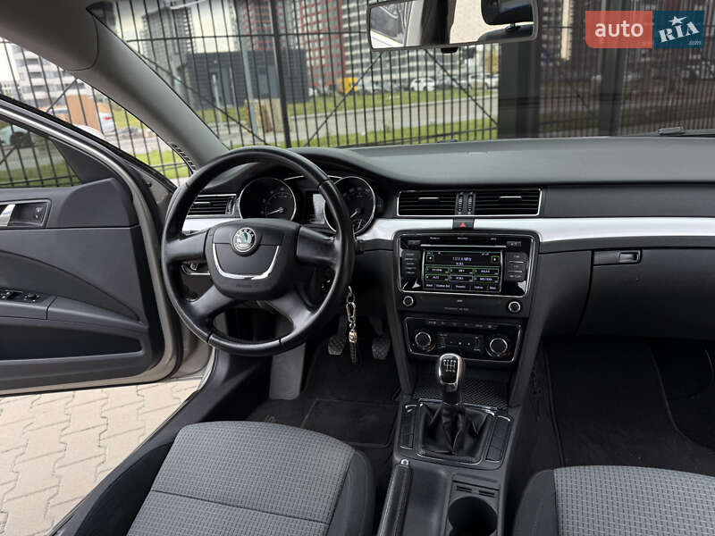 Ліфтбек Skoda Superb 2012 в Києві
