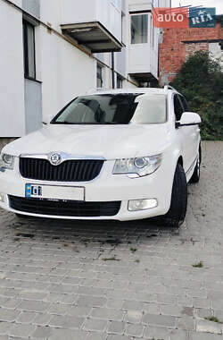 Универсал Skoda Superb 2012 в Чорткове