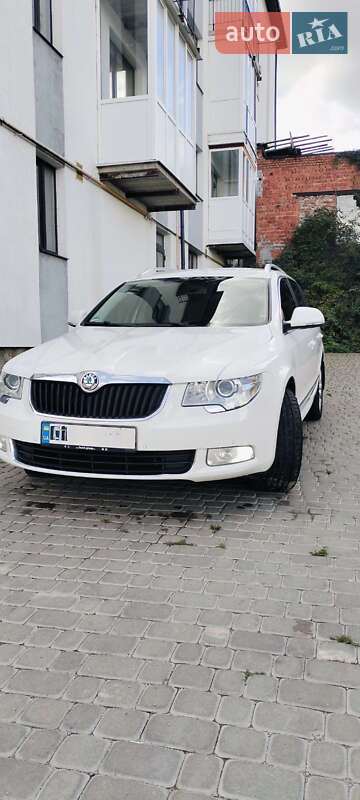 Универсал Skoda Superb 2012 в Чорткове фото Универсал Skoda Superb 2012 в Чорткове