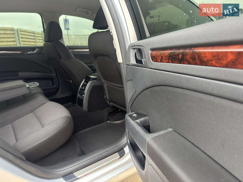 Лифтбек Skoda Superb 2013 в Киеве