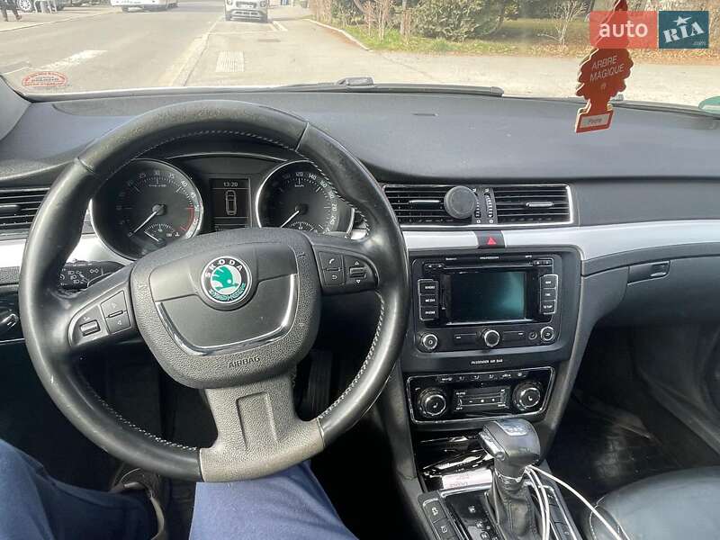 Универсал Skoda Superb 2012 в Киеве