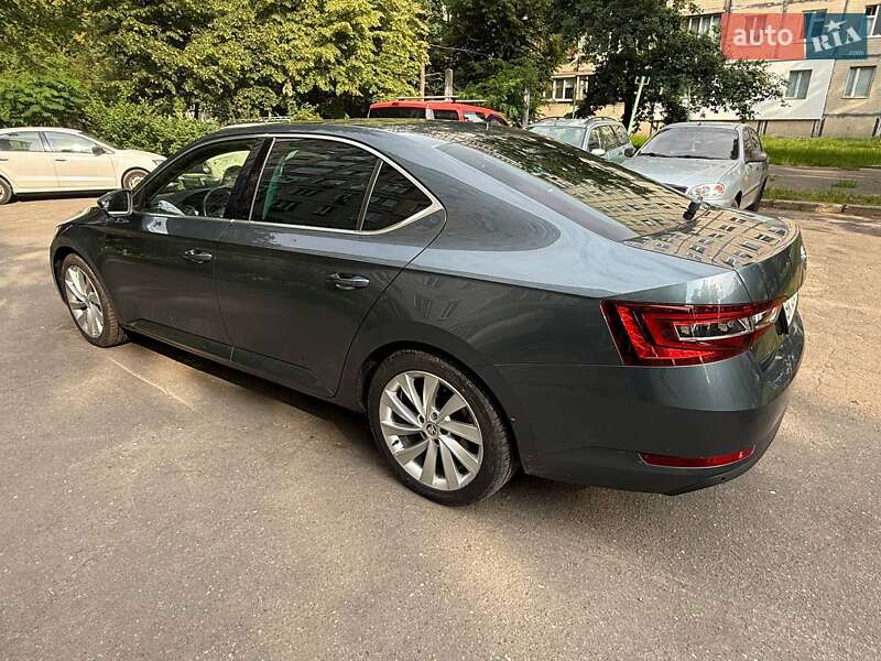 Ліфтбек Skoda Superb 2016 в Києві