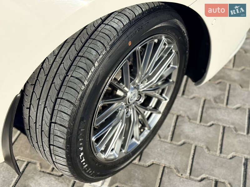 Ліфтбек Skoda Superb 2013 в Кривому Розі