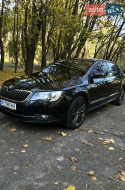 Ліфтбек Skoda Superb 2015 в  фото 2 Ліфтбек Skoda Superb 2015 в
