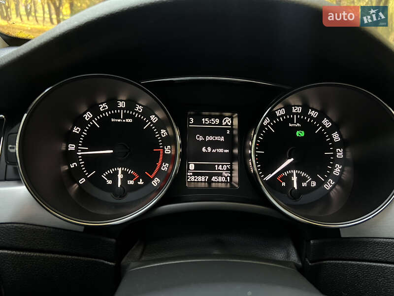 Ліфтбек Skoda Superb 2015 в Рівному