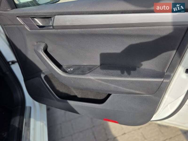 Универсал Skoda Superb 2016 в Бучаче