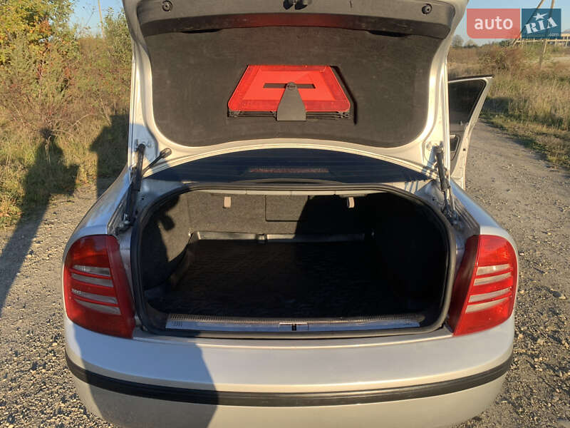 Лифтбек Skoda Superb 2006 в Ивано-Франковске фото 18 Лифтбек Skoda Superb 2006 в Ивано-Франковске