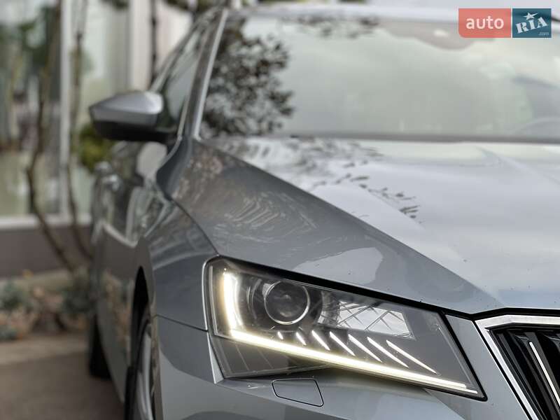 Универсал Skoda Superb 2018 в Ровно