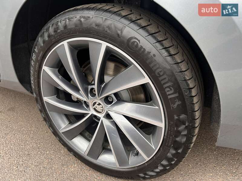 Универсал Skoda Superb 2018 в Ровно