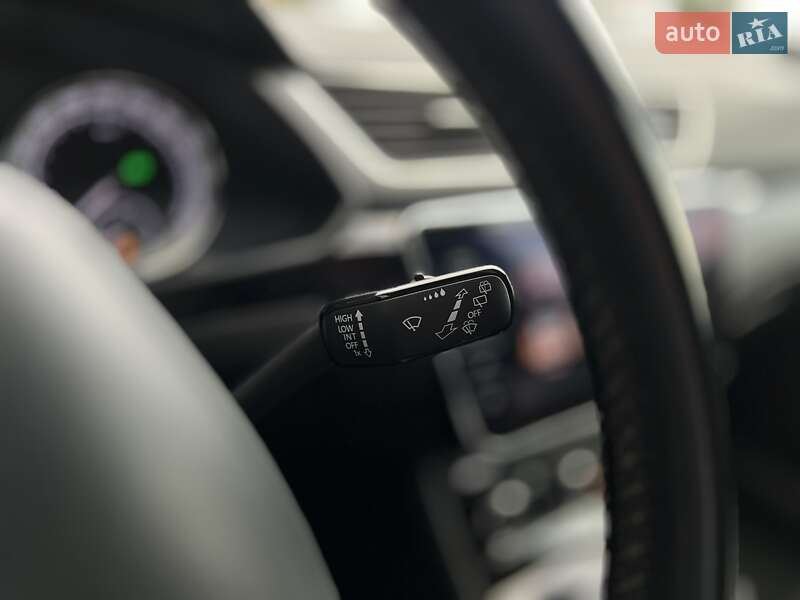 Универсал Skoda Superb 2018 в Ровно