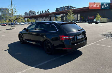 Універсал Skoda Superb 2015 в  фото 3 Універсал Skoda Superb 2015 в