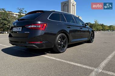 Універсал Skoda Superb 2015 в  фото 9 Універсал Skoda Superb 2015 в