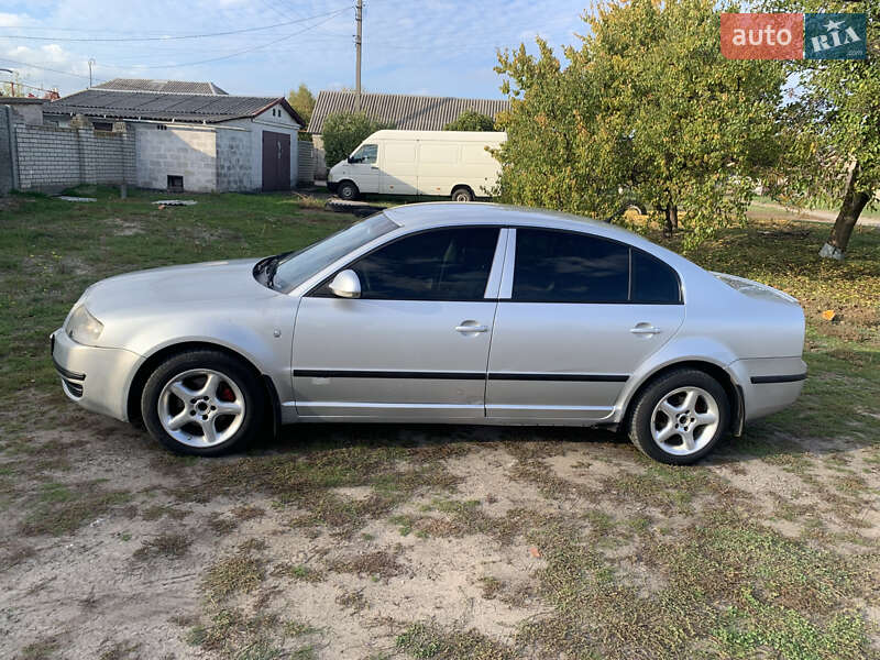 Ліфтбек Skoda Superb 2006 в Дніпрі