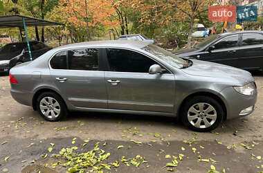 Ліфтбек Skoda Superb 2011 в Кривому Розі