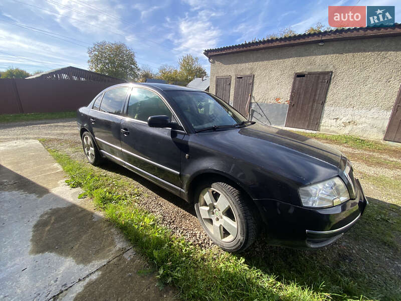 Лифтбек Skoda Superb 2003 в Нереснице