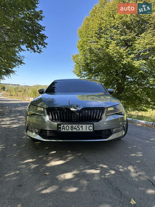 Лифтбек Skoda Superb 2017 в Виннице фото Лифтбек Skoda Superb 2017 в Виннице