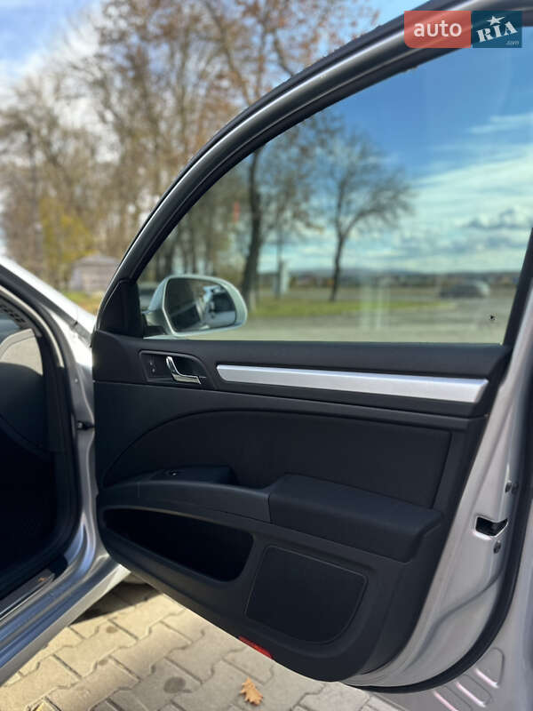 Лифтбек Skoda Superb 2013 в Черновцах