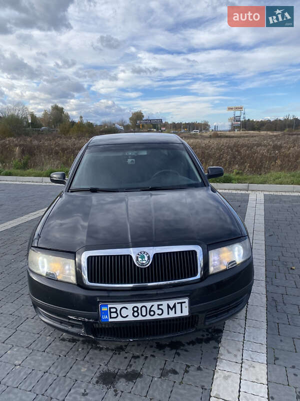Лифтбек Skoda Superb 2006 в Львове