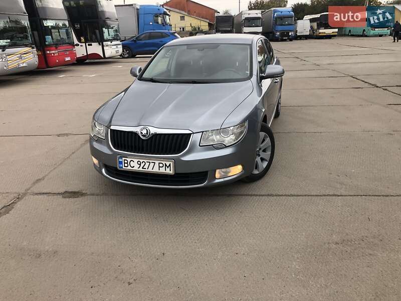 Ліфтбек Skoda Superb 2012 в Львові