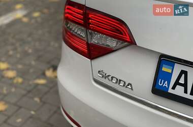 Лифтбек Skoda Superb 2013 в 