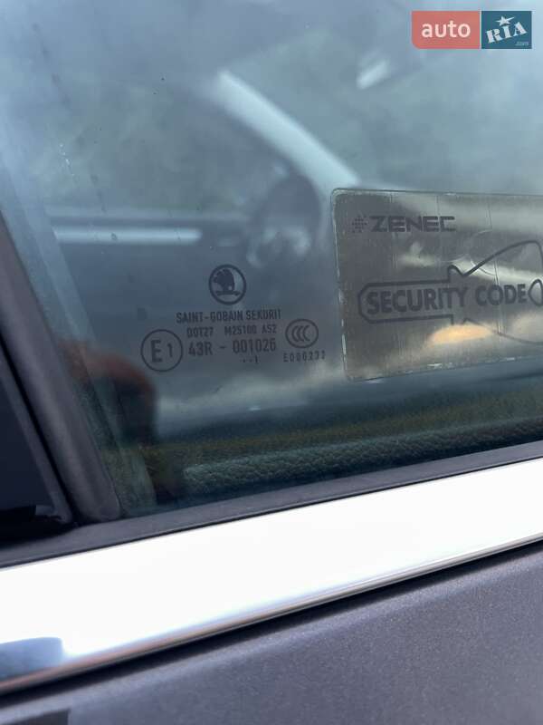 Универсал Skoda Superb 2011 в Ужгороде фото 35 Универсал Skoda Superb 2011 в Ужгороде