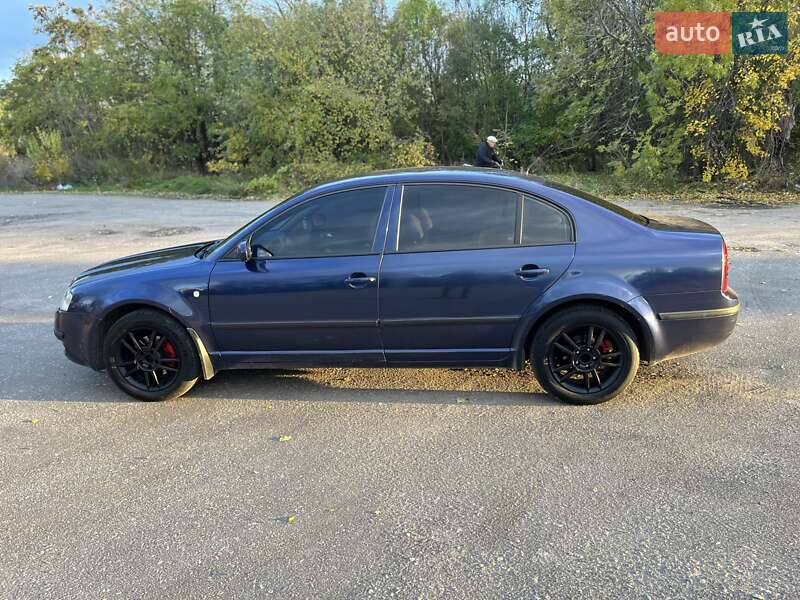 Лифтбек Skoda Superb 2002 в Кропивницком