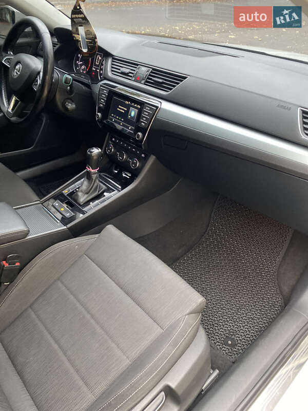 Универсал Skoda Superb 2015 в Харькове фото 9 Универсал Skoda Superb 2015 в Харькове
